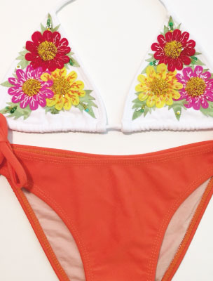 花刺繍のブラジリアンビキニ（ピンク）。通販価格￥16,800