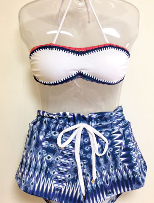 インポート水着ショートパンツ（ブルーのエスニック柄）。通販価格¥7,800